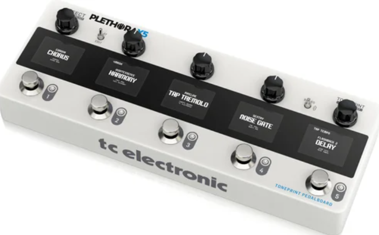 Multi-Effects Pedalboard with MIDI Connectivity